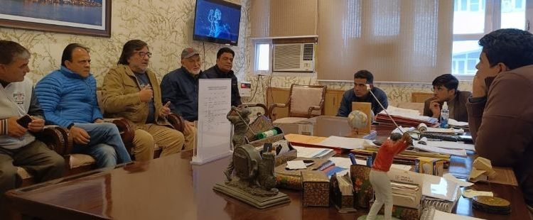 Representatives of travel trade call on Tourism Secy Sarmad Hafeez