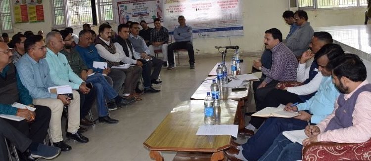 Block Diwas: DC Kathua listens to grievances of people at Hiranagar