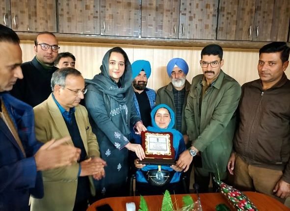 DC, SSP Bla felicitate Ishrat Akthar for winning Silver Medal at International Level
