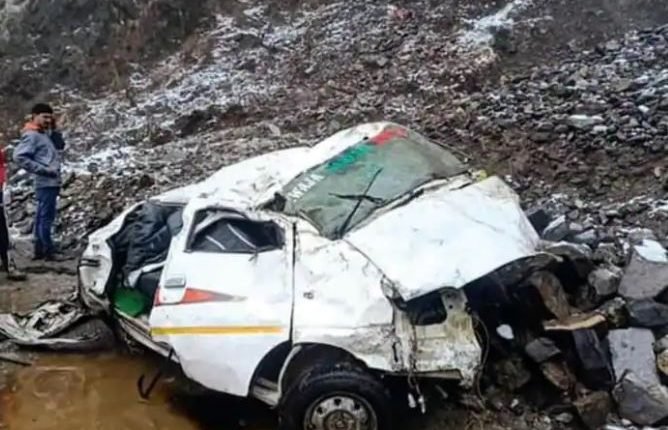 Eight Killed As Vehicle Falls Into Gorge In Kishtwar