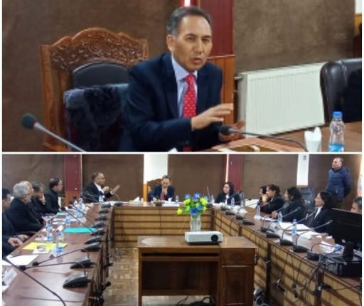 Justice Tashi Rabstan visits District Court Srinagar holds a meeting with judicial officers