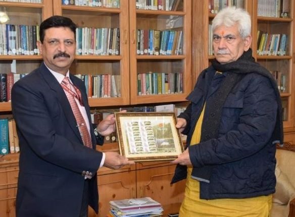 Postmaster General calls on Lt Governor