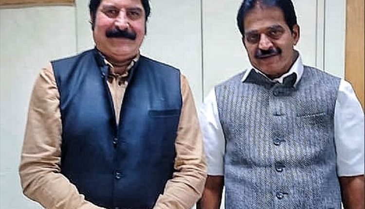 Sawhney Calls On AICC Leaders in New Delhi, discusses Political Scenario of J&K