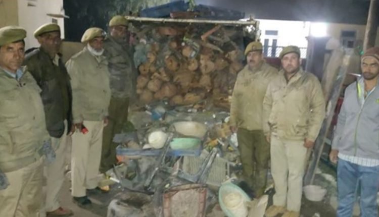 Nowshera Forest Division seizes Vehicle carrying Khair Billets