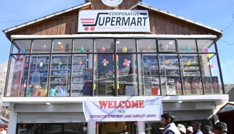 CEC Feroz Khan inaugurates Super Bazar, 400 mt fertilizer godown at Sankoo market