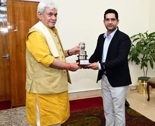 Raj Bhavan bids farewell to outgoing officers