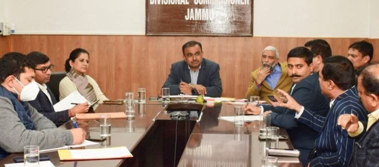 Div Com holds meeting with Jammu Chamber of Commerce, discusses developmental issues