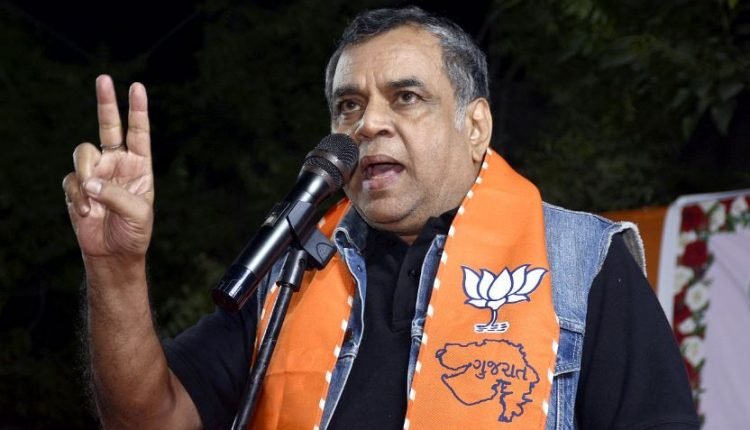 Paresh Rawal Sorry For ‘Cook Fish For Bengalis’ Jibe