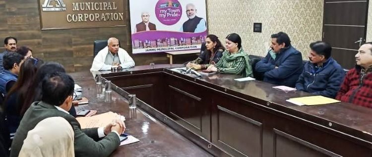 Mayor Jammu calls upon civil society, Govt functionaries to join corruption free India campaign