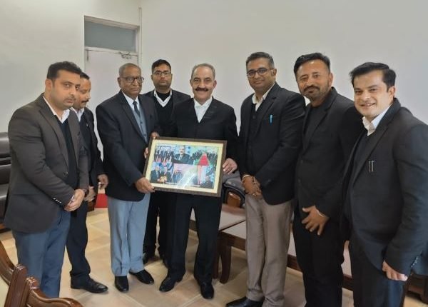 Chief Justice visits Court Complex Hiranagar; interacts with Bar Association