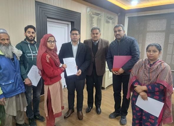 Labour Department Rajouri releases Rs 24.47 Lakh as Education Assistance in favor of 275 beneficiaries