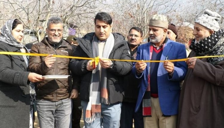 DC Srinagar Mohammad Aijaz Asad holds Public Grievance Redressal Camp at Harwan