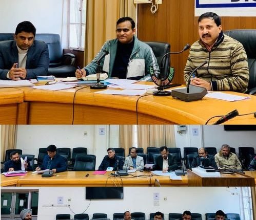 DC Kathua reviews progress of PWD (R&B), JKPCC and PMGSY projects