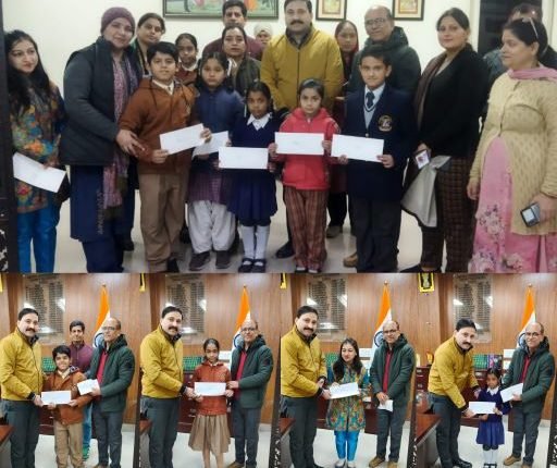 DC Kathua felicitates Divisional, District level competition winners