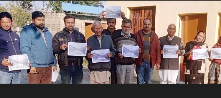 Digital land passbooks distributed in Nagrota, Seri Khurd