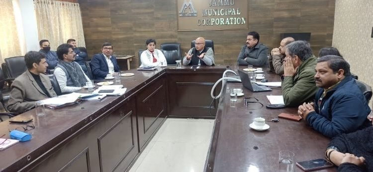 Mayor Jammu reviews Solid Waste Management; discusses modalities for development of Heritage Trail through old bazaars of City of temples