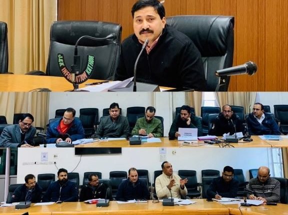 DC Kathua reviews progress of PWD, Power Sector projects