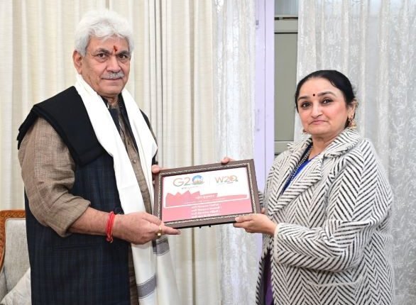 Dr. Sandhya Purecha, Chair, W20 India meets Lt Governor Manoj Sinha