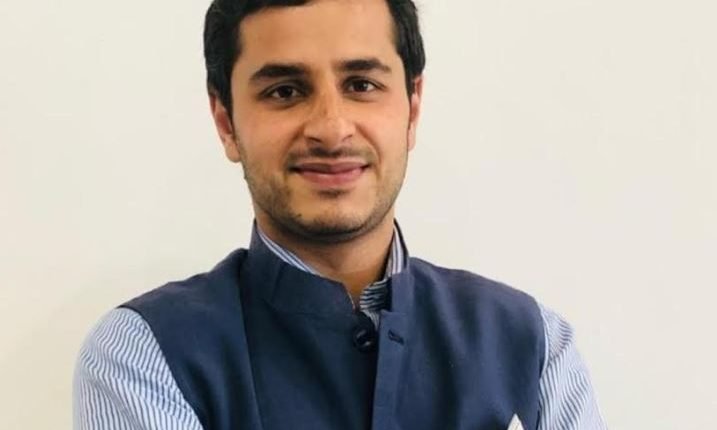 Dr. Jahanzaib slams J&K admin for using police force against ReK teachers