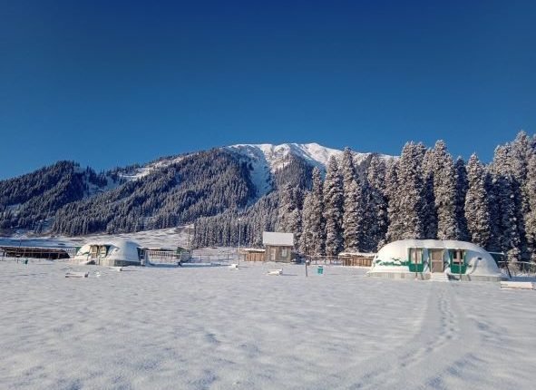 Doodhpatri is all set to welcome Tourists in order to explore its mesmerising scenic beauty. Dodpathri Development