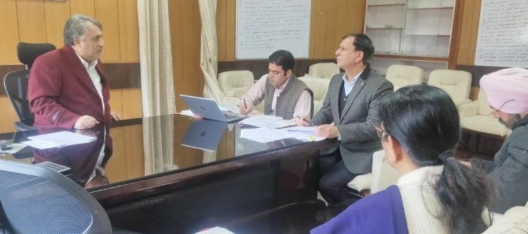 Dr. Samoon reviews grievances registered on JKIGRAMS regarding SDD