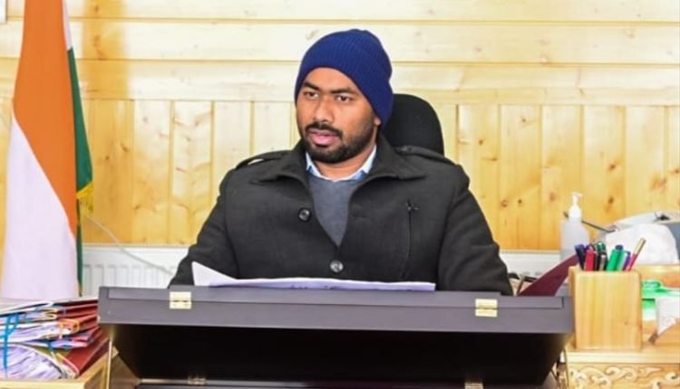 DC Kargil urges people to update their Aadhaar details