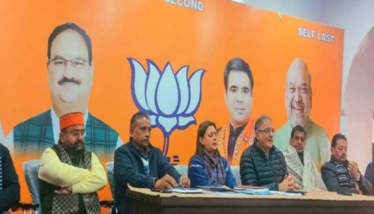 Strengthen VDCs to enhance security across region: Kavinder