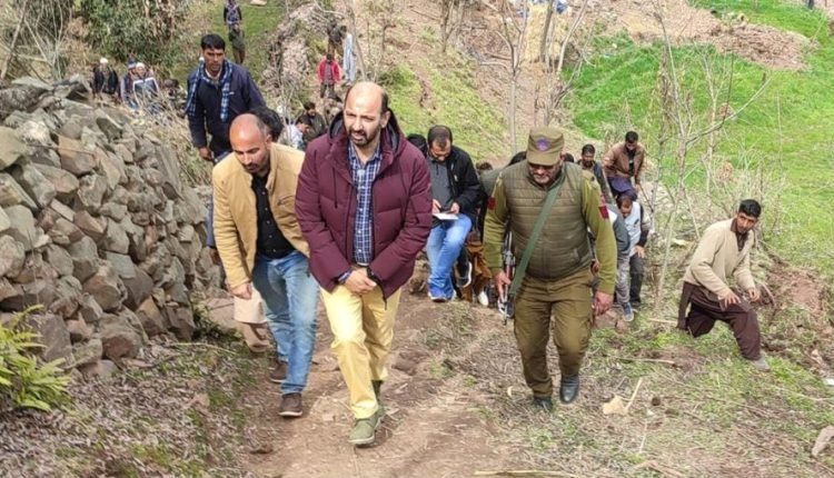 DC Ramban visits sinking area at Duksar Dalwa to assess damage to residential Houses 