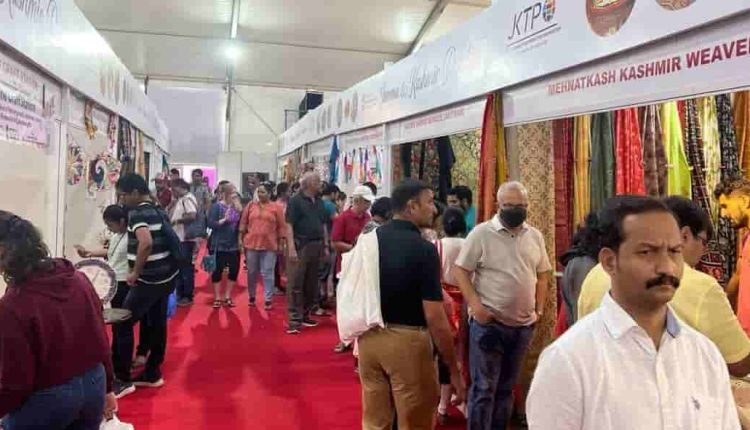 JKTPO Showcases Diverse Range of Products from Jammu and Kashmir at MITEX, Mumbai