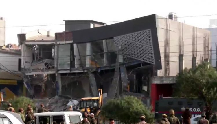 Anti-Encroachment Drive Begins At Malik Market Amid Tight Security
