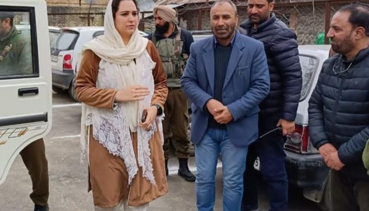 DC B'la carries out Administrative Inspection at ADC Office Sopore