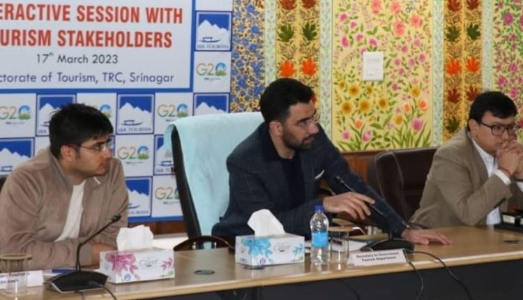 Secretary Tourism holds introductory meeting with tourism stakeholders of Kashmir