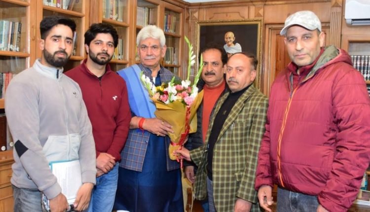 All J&K Govt. Pharmacists Association call on Lt Governor