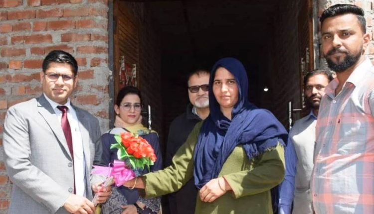 DDC Rajouri leads Greh Parvesh ceremonies under PMAY-G, AWAAS Plus scheme