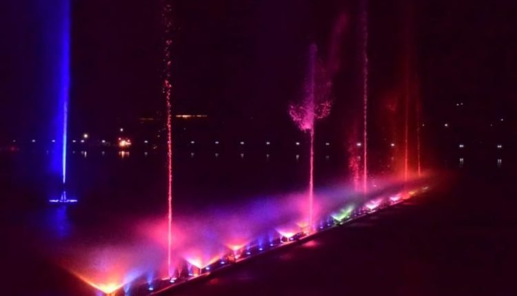Lt Governor inaugurates Aerator cum Dancing Fountains in Dal Lake