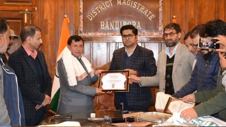 DC Bandipora hosts farewell to accord warm send off to retiring officers