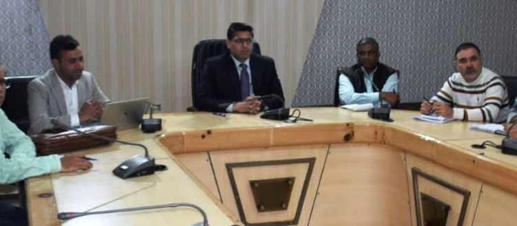 DC Rajouri reviews implementation of Social Welfare schemes