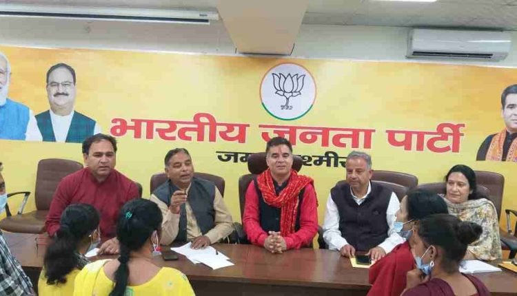 Sat Sharma, Ashwani, Angral, Shailja listen to public grievances