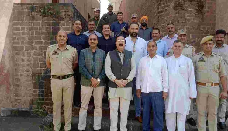 M.K Ajatshatru Singh bats for restoration of Ramnagar Fort