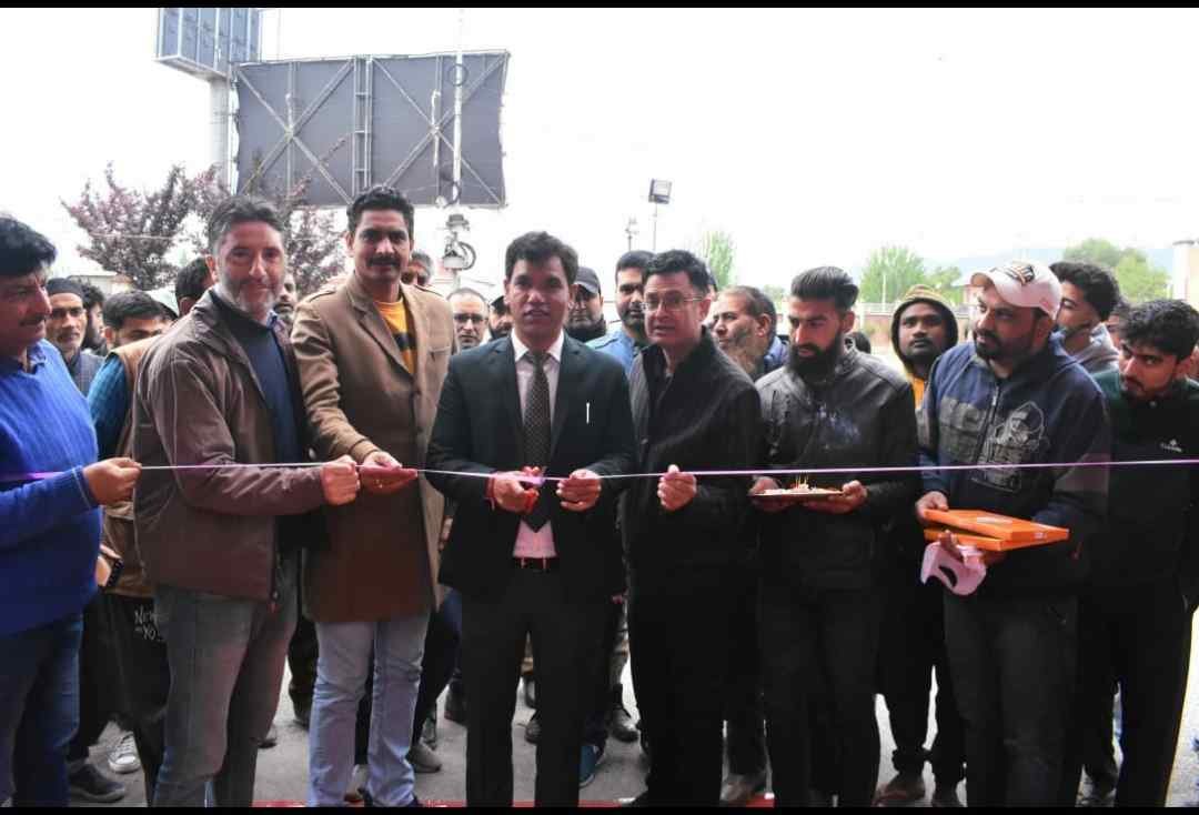 Div Com Kashmir inaugurates 4-month long Exhibition at Kashmir Haat