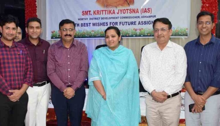 District Administration Udhampur bids adieu to outgoing DDC Krittika Jyotsna