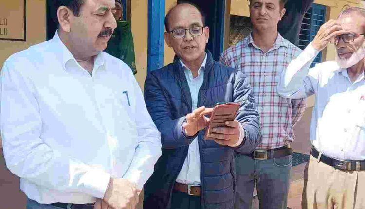 DSEJ assesses functioning of schools in Lohai – Malhar area