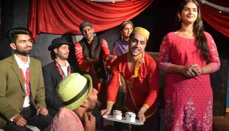 Sunday Theatre's" Latest Production: "Raaste Band Nahi" Leaves a Lasting Impact