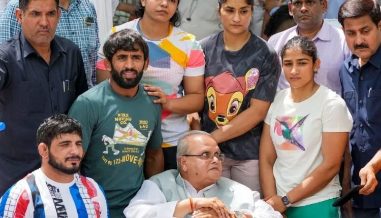 Former J&K Governor Supports Wrestlers 'Protest for Justice', says Shameful State of Affairs
