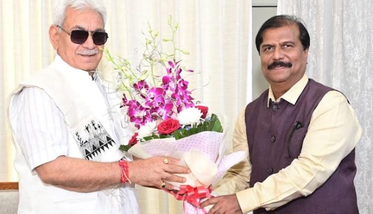 VC CUK, Former Minister, Ex-MLC call on Lt Governor