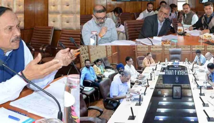 Advisor Bhatnagar chairs 20th BoDs meet of JKBOCWWB