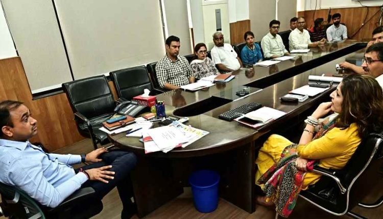 Div Com reviews progress of restoration work on Dogra Heritage complex