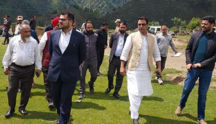 DC Poonch conducts extensive tour of Mandi, Sultanpatri, Battalkote Ziarat & adjoining areas to inspect ongoing developmental works