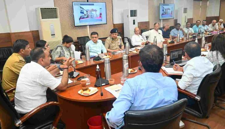 Div Com, ADGP discuss City Beautification & Street Development plan with civil Society