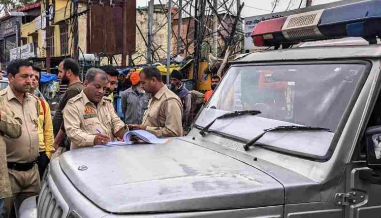 MVD conducts massive checking drive in Udhampur